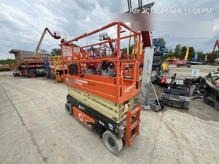 2023 JLG ES2632