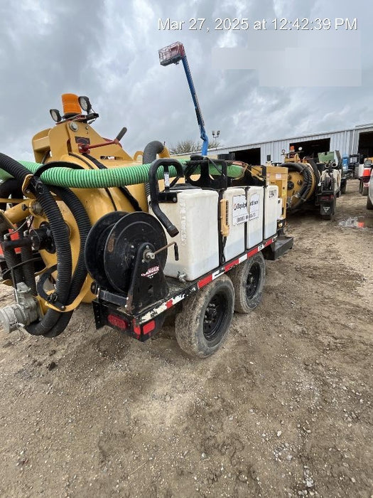 2023 Vac-Tron LP573XDT T4 Koehler Diesel Engine, 500 Gallon Debris Tank, x2 100 Gallon Water Tanks