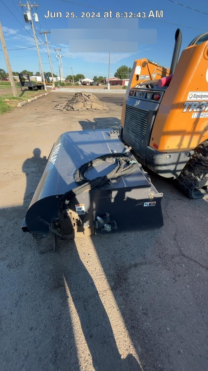 2020 PALADIN Sweepster SB72