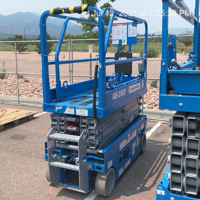 2020 Genie GS-1930 Fixed rails with chain entry gate - Pre A92.20