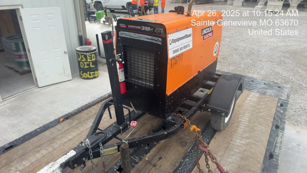 2021 Lincoln Electric Vantage 322 Vantage 322 Ready Pak 3 w/ Decals, ORANGE (includes trailer, cable rack, fender light kit) NO Telematics