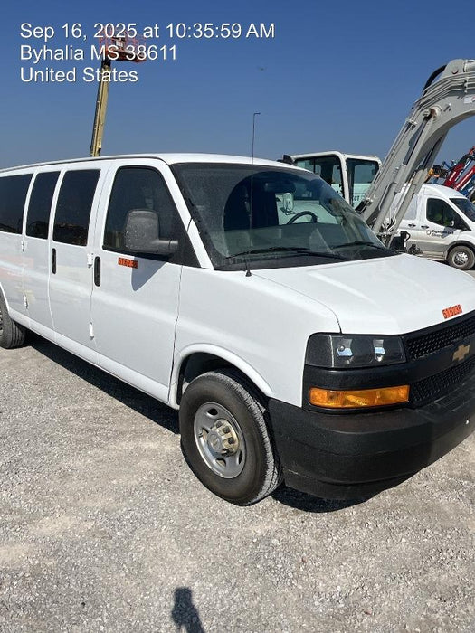 2025 CHEVROLET Express Van - Rental