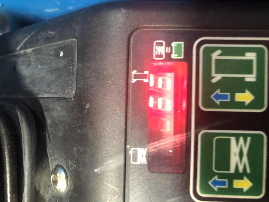 2019 Genie GS-4047 Folding rails with half height swing gate, 800W Inverter