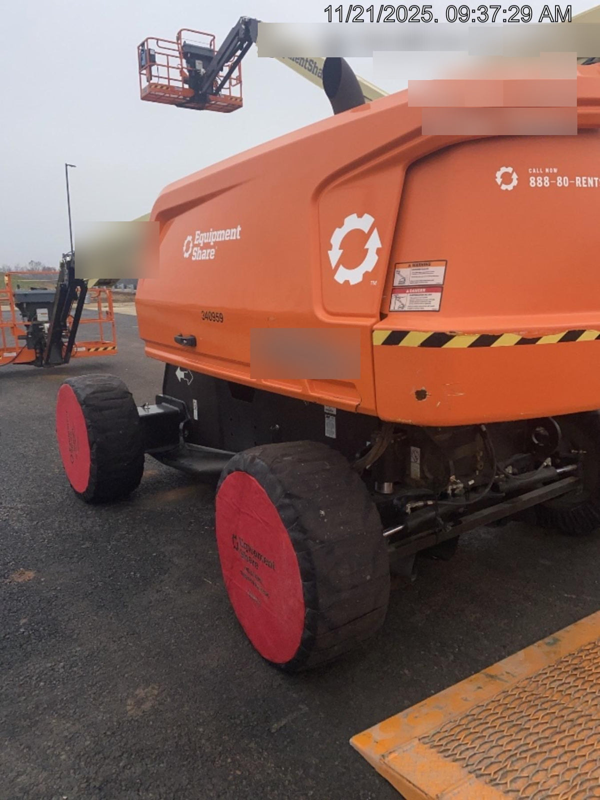 2023 JLG 660SJ