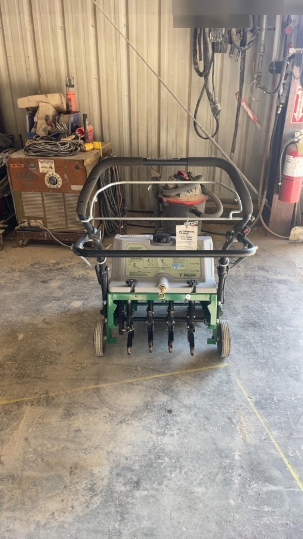 2022 BILLY GOAT AE401H