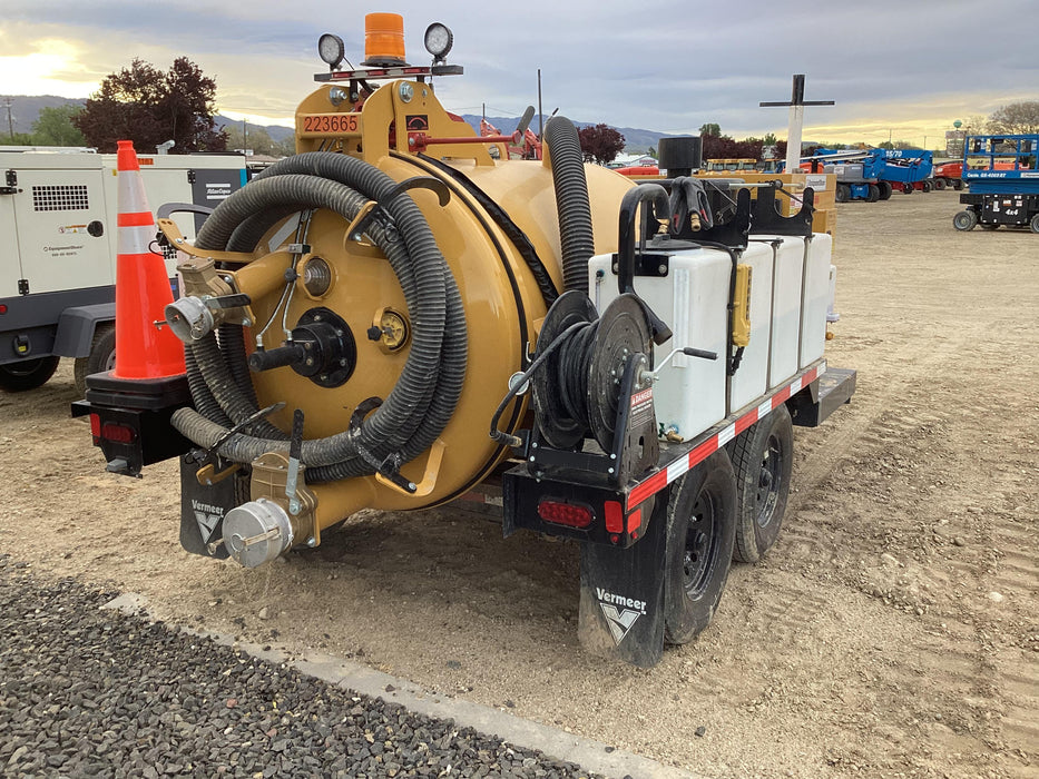 2023 Vac-Tron LP573XDT T4 Koehler Diesel Engine, 500 Gallon Debris Tank, x2 100 Gallon Water Tanks