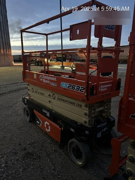 2023 JLG ES2632