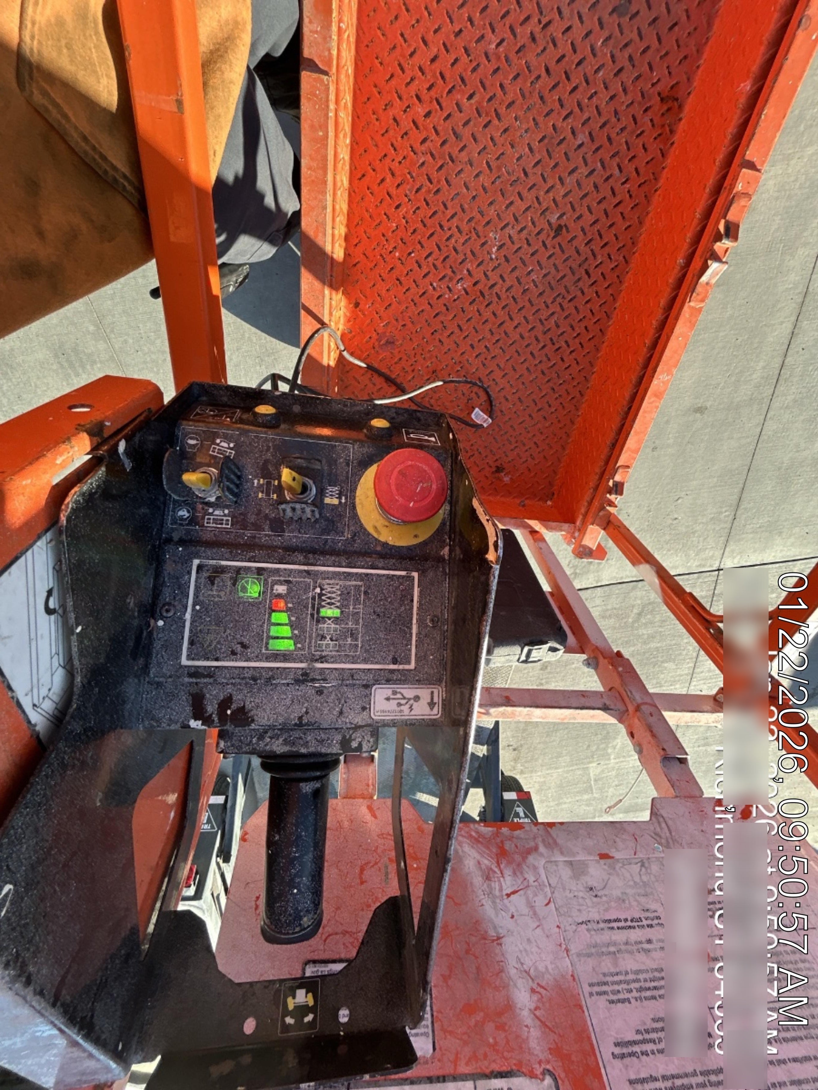 2022 JLG ES2632