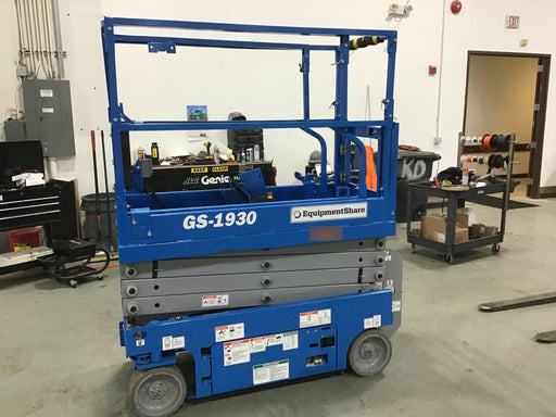 2020 Genie GS-1930 Solid Non Marking Tires, Beacon, Folding rails with half height swing gate, 800W Inverter