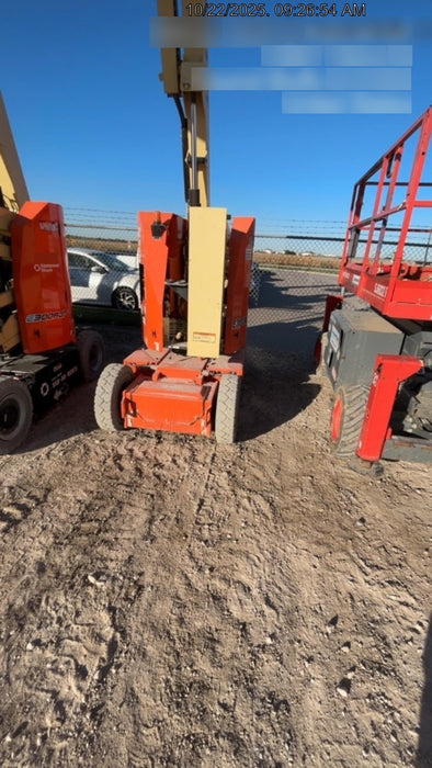 2019 JLG E300AJP