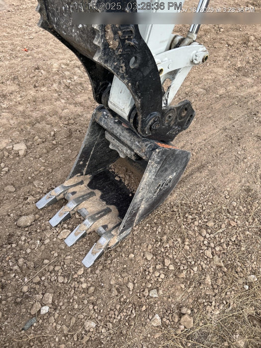 2025 TAKEUCHI 18" HD Bucket - Takeuchi