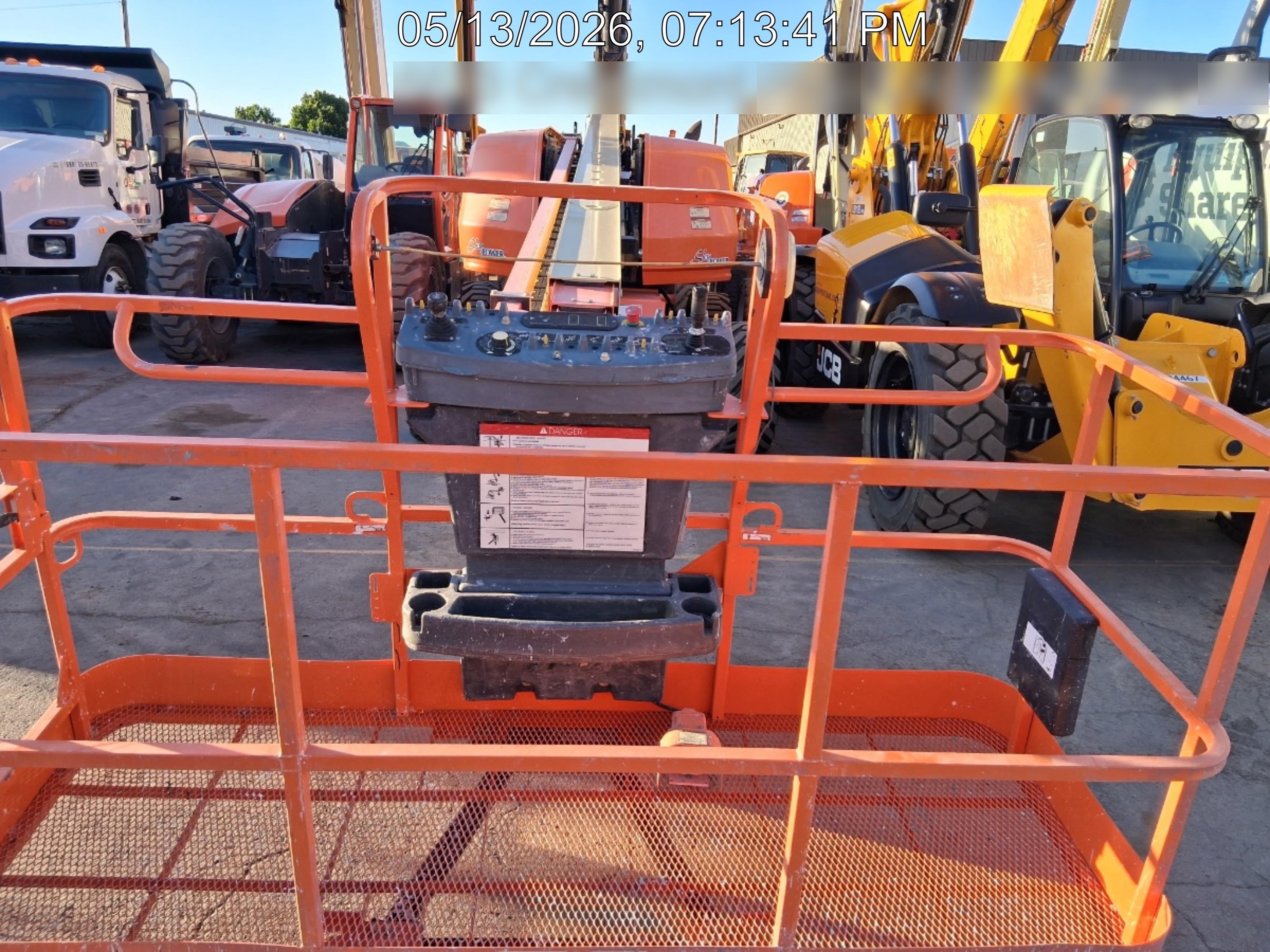 2020 JLG 600S
