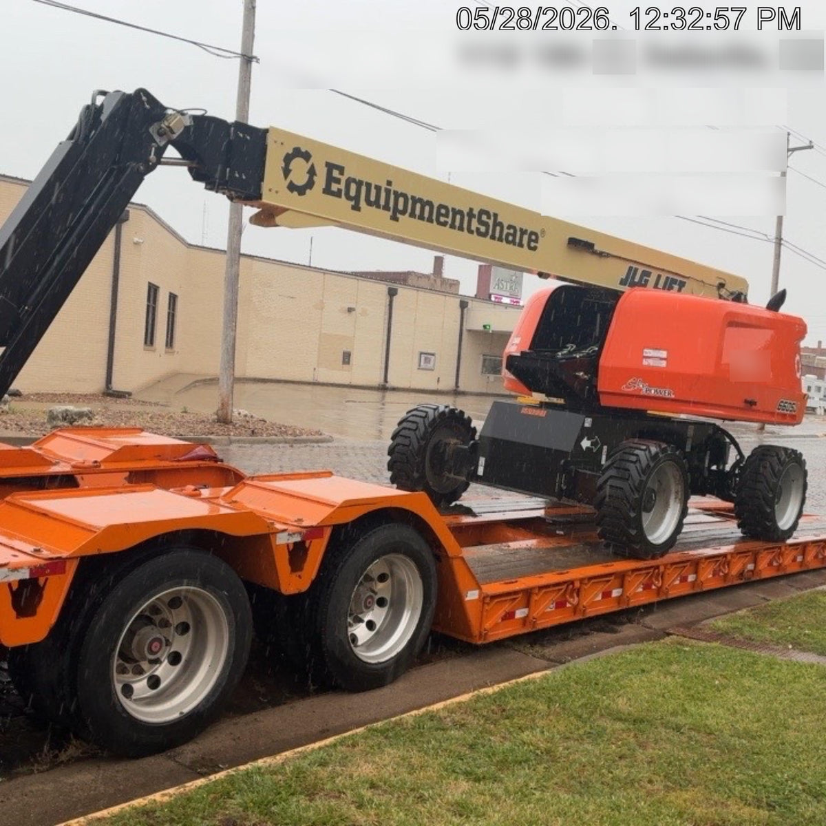 2025 JLG 660SJ