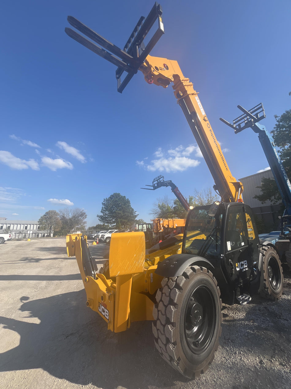 2025 JCB 512-56