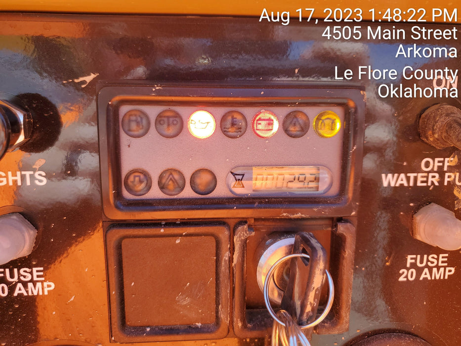 2023 Vac-Tron LP573XDT T4 Koehler Diesel Engine, 500 Gallon Debris Tank, x2 100 Gallon Water Tanks