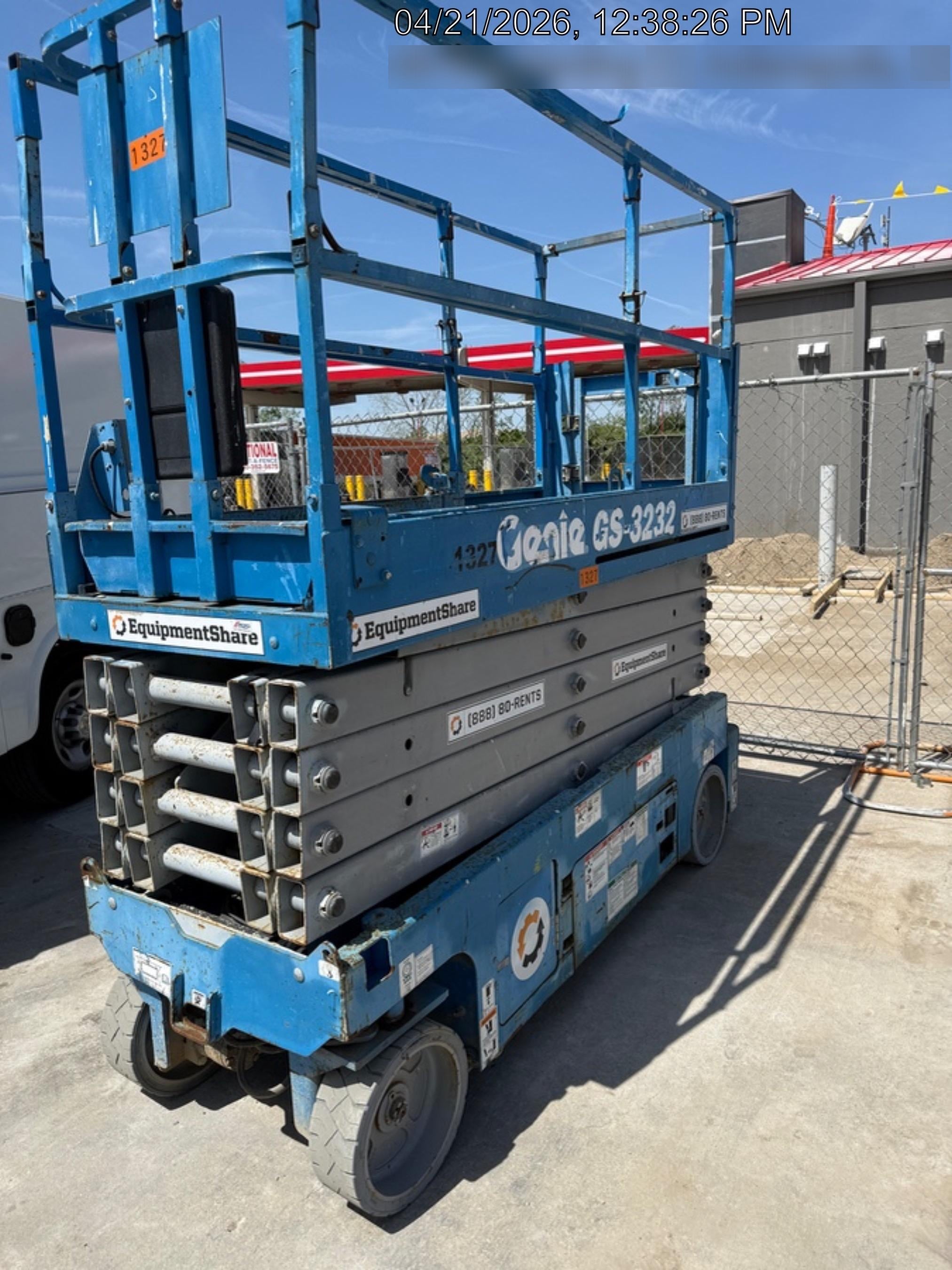 2016 Genie GS-3232 32' Narrow Scissor Lift