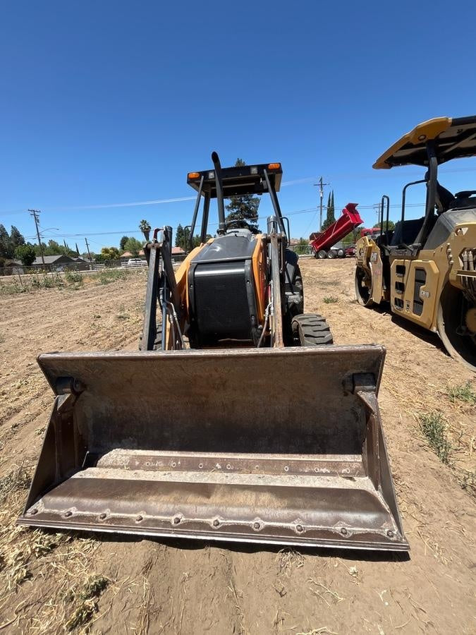 2019 CASE 570N EP