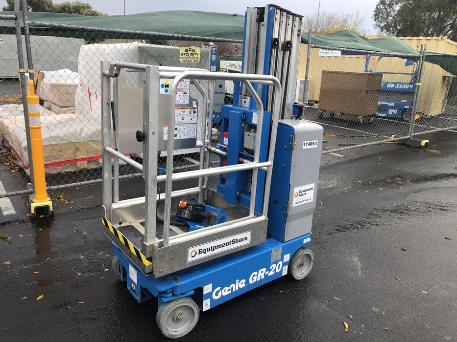 2021 GENIE GR-20