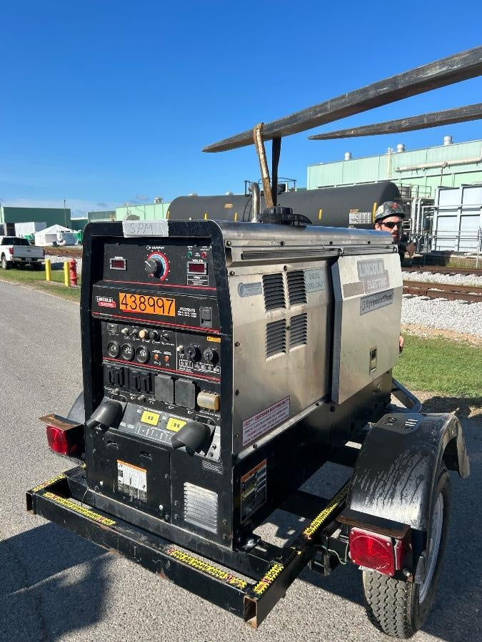 2024 Lincoln Electric LE400 Kubota V1505, Trlr, Cable Rack, Light Kit, ES Decals, T3