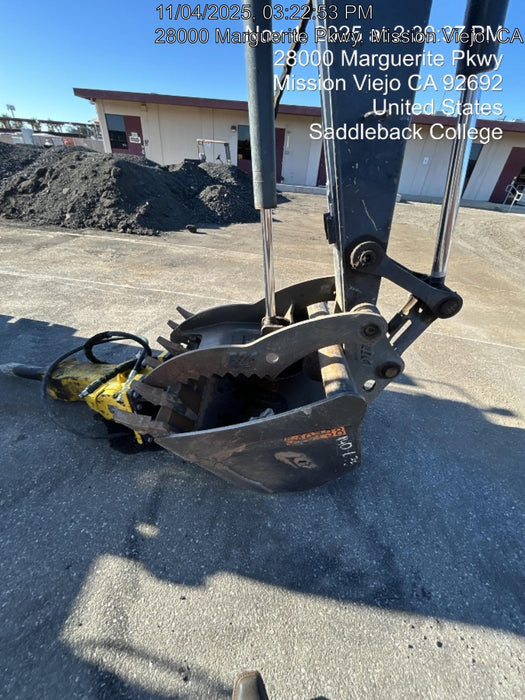 2025 TAKEUCHI 36" Bucket - Takeuchi