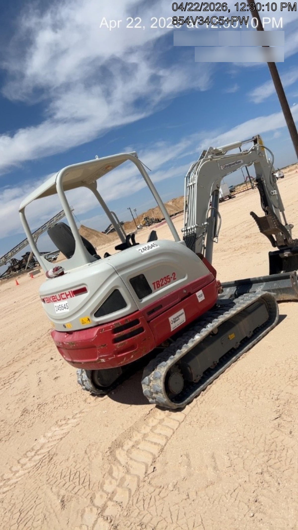 2022 TAKEUCHI TB235-2R