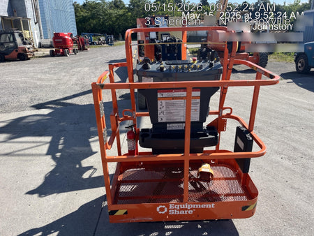 2025 JLG E300AJP