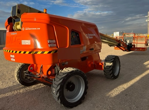 2023 JLG 660SJ
