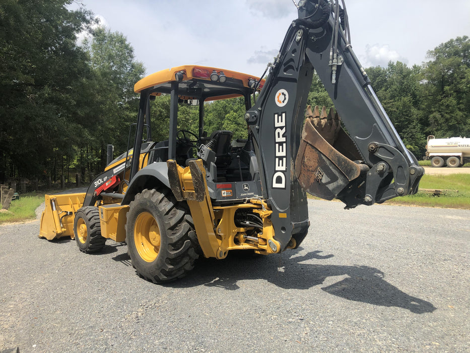 2019 John Deere 310LEP - Extendable Stick 4WD, Canopy, Extendable dipper, ISO Controls, 2 way Auxiliary Hydraulics, 4 in 1 Loader bucket w/ hook, Beacon w/ Buckets: 12”, 18”, and 24