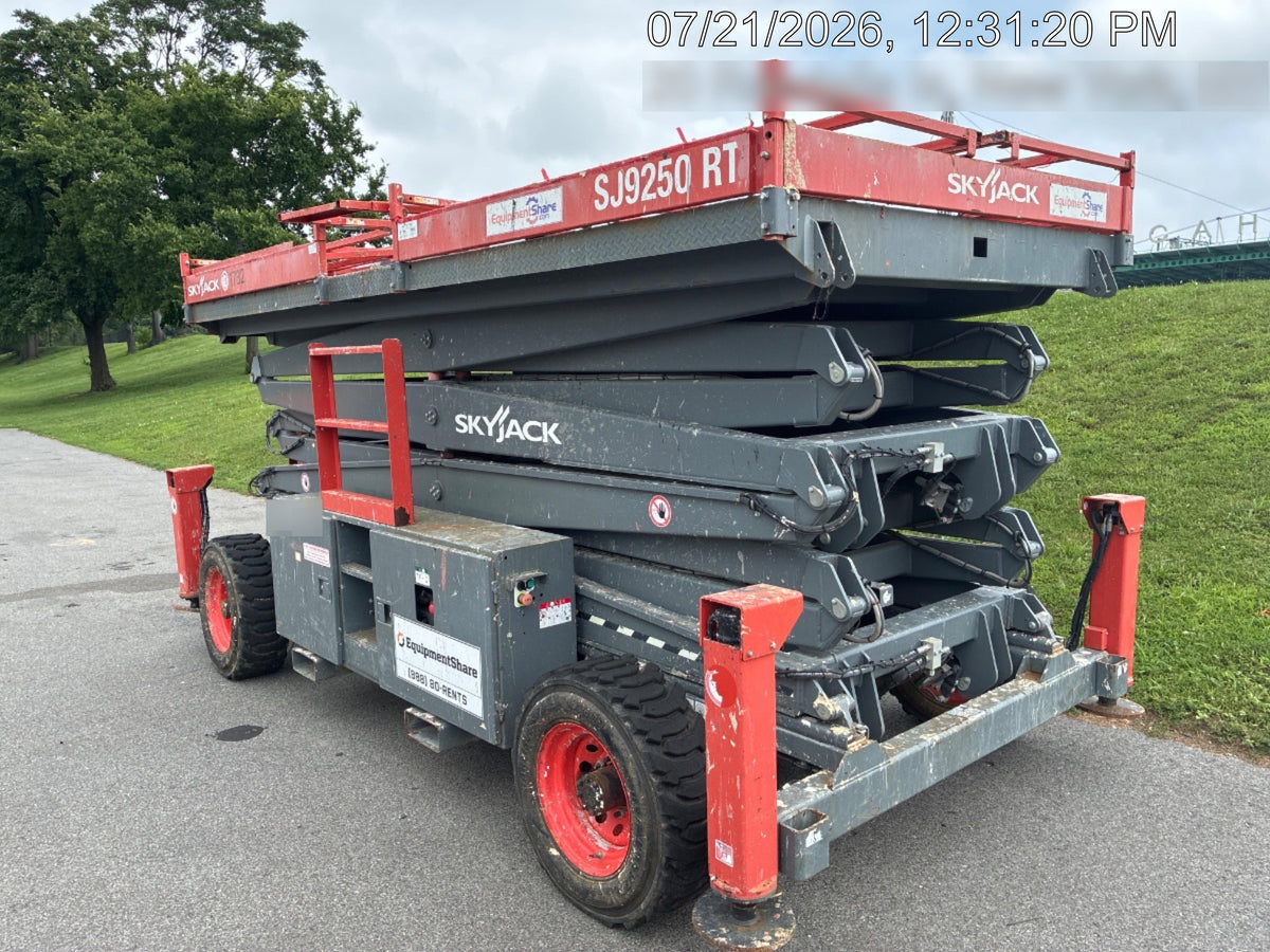 2016 SKYJACK SJ9250 RT