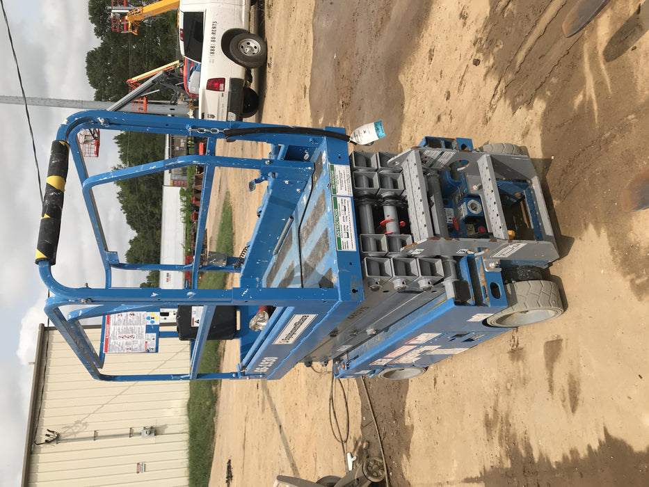 2019 Genie GS-1930 Fixed rails with chain Entry