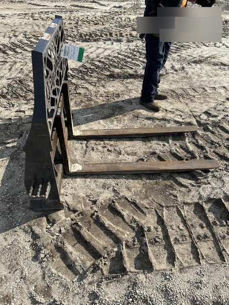 2022 PALADIN 48" Pallet Forks - Paladin