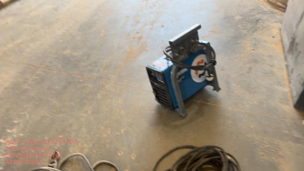 2025 MILLER ELECTRIC CST-282