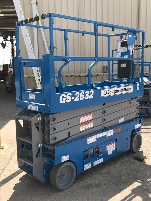 2020 Genie GS-2632 Solid NM Tires, Folding Rails with Half-Height Swing Gate, Beacon