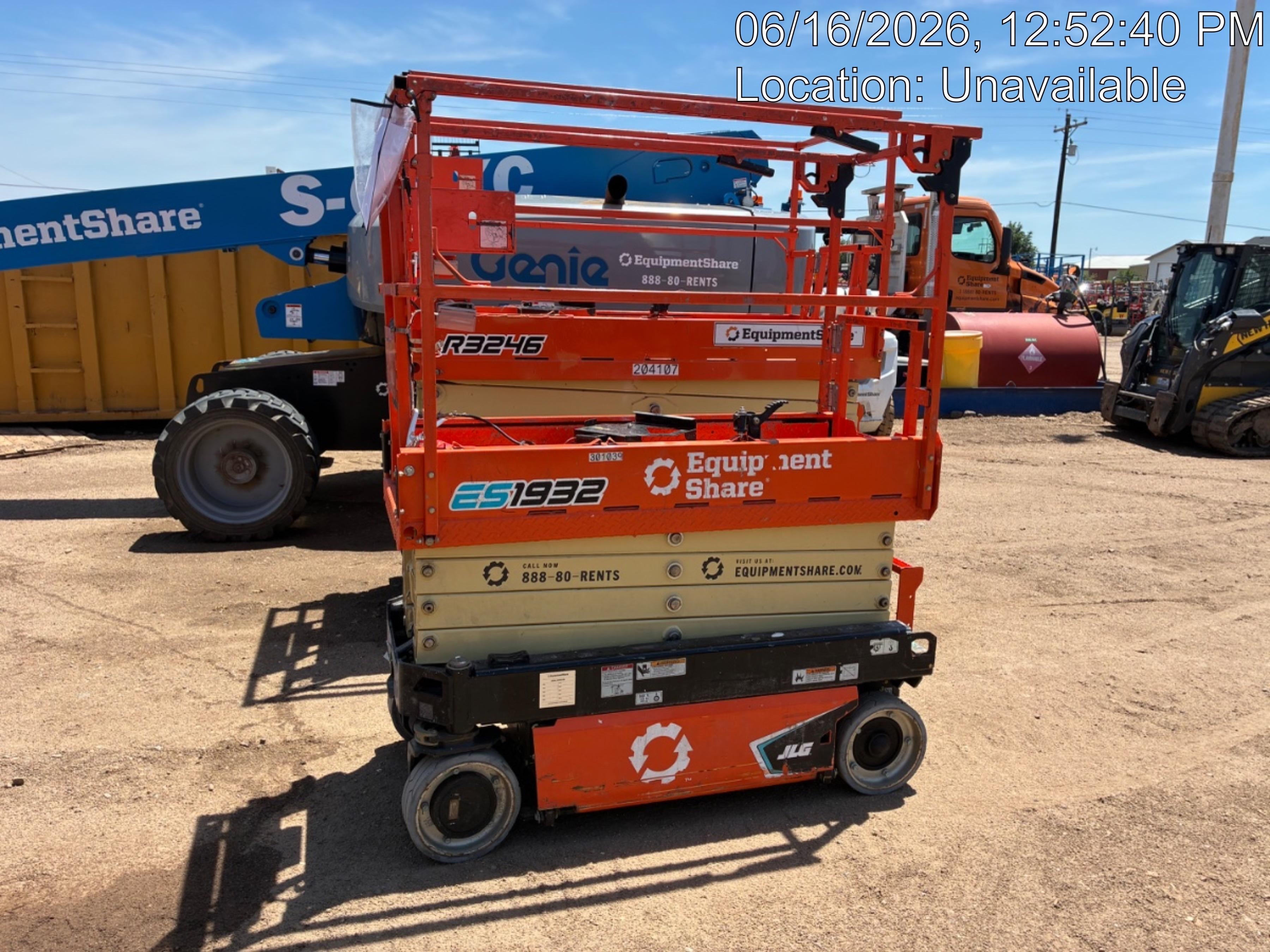 2023 JLG ES1932