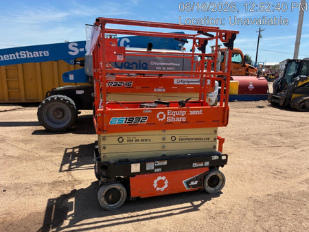 2023 JLG ES1932