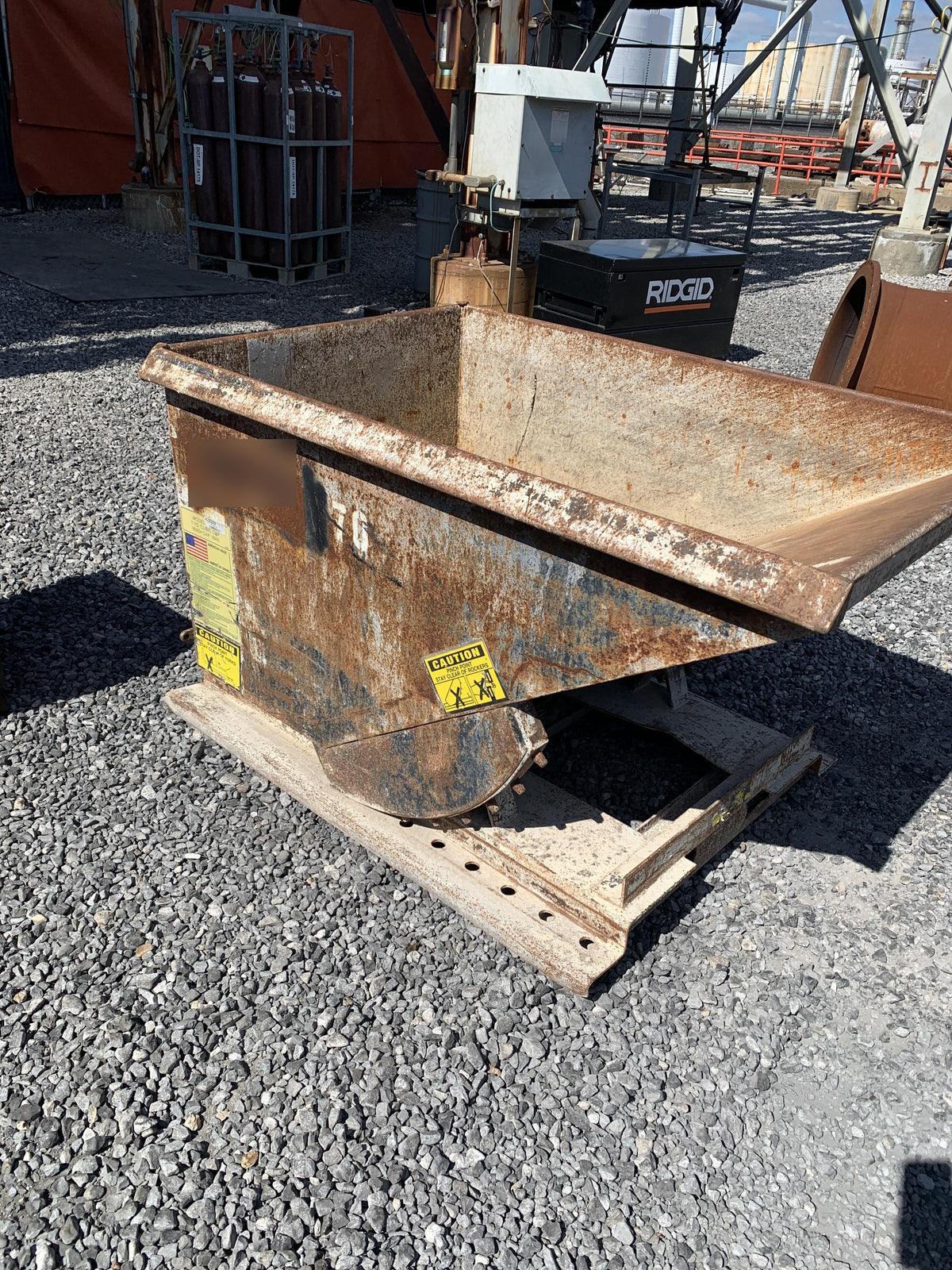 2019 ARROW MATERIAL HANDLING Dump Hopper, 1 cu yd - Arrow