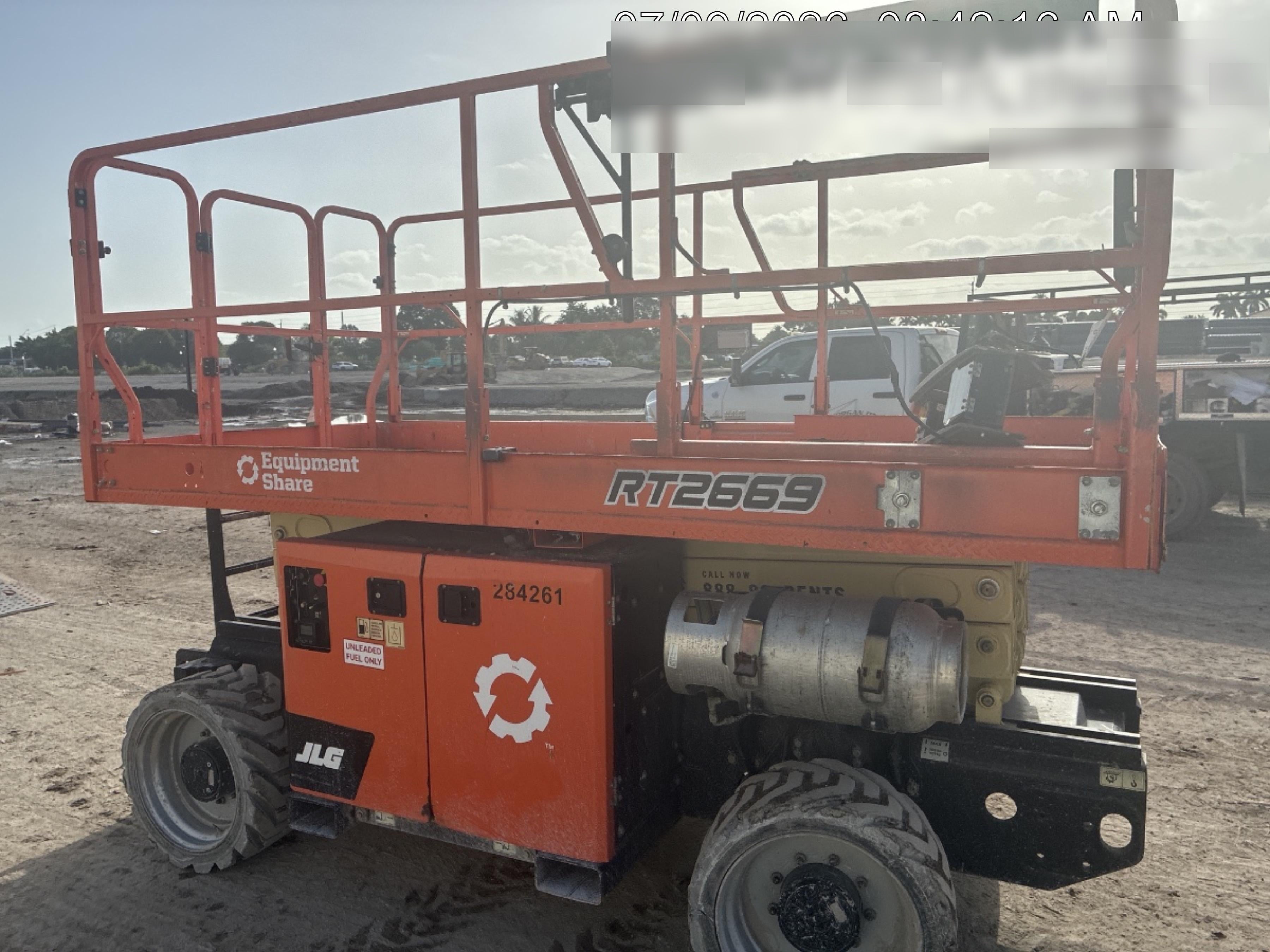 2022 JLG RT2669