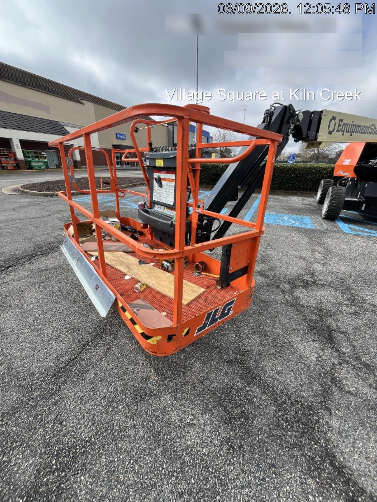 2025 JLG 660SJ
