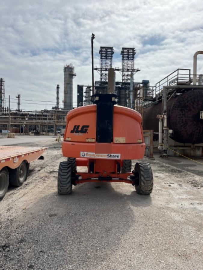 2019 JLG 400S