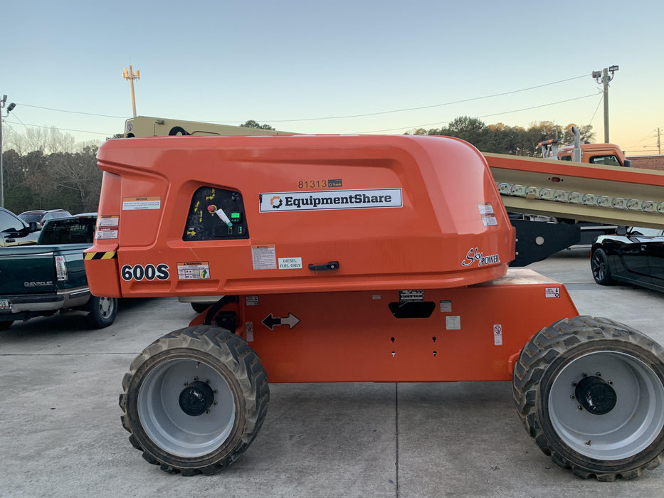 2020 JLG 600S Deutz Diesel, 4wd, FF Tires, Inward Self Closing Gate, Tool Tray, Beacon, 7.5kW Generator