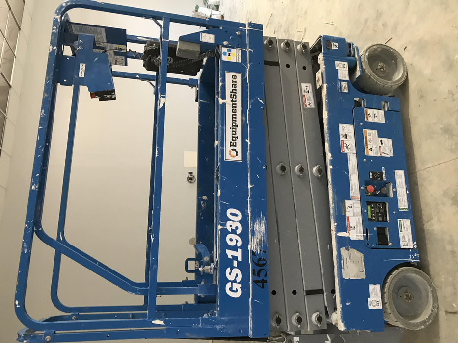 2019 Genie GS-1930 Fixed rails with chain Entry