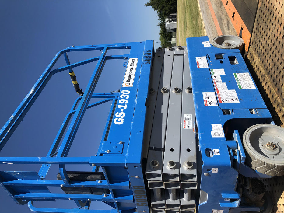 2019 Genie GS-1930 Fixed Rails with Chain Entry