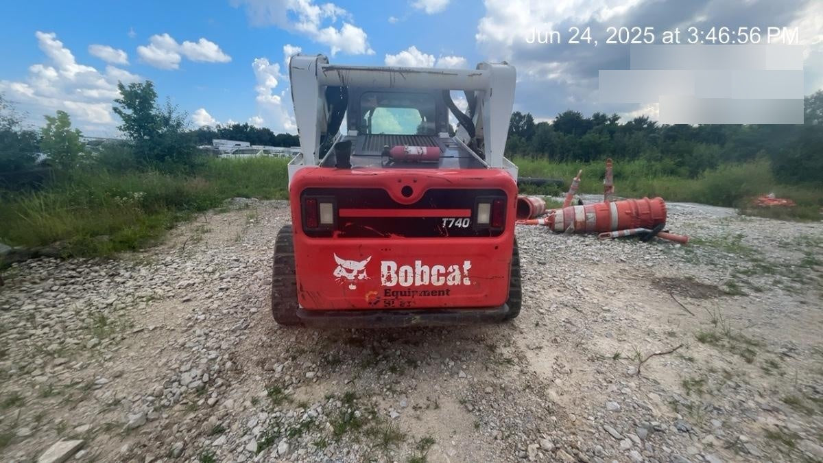 2021 BOBCAT T740