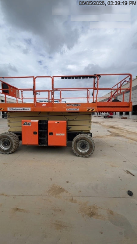 2022 JLG 4394RT