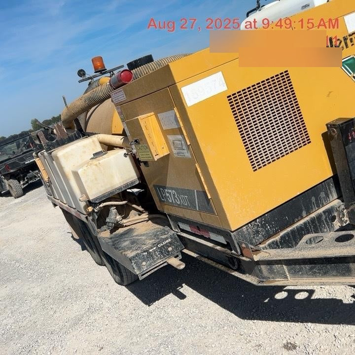 2021 VAC-TRON LP573XDT