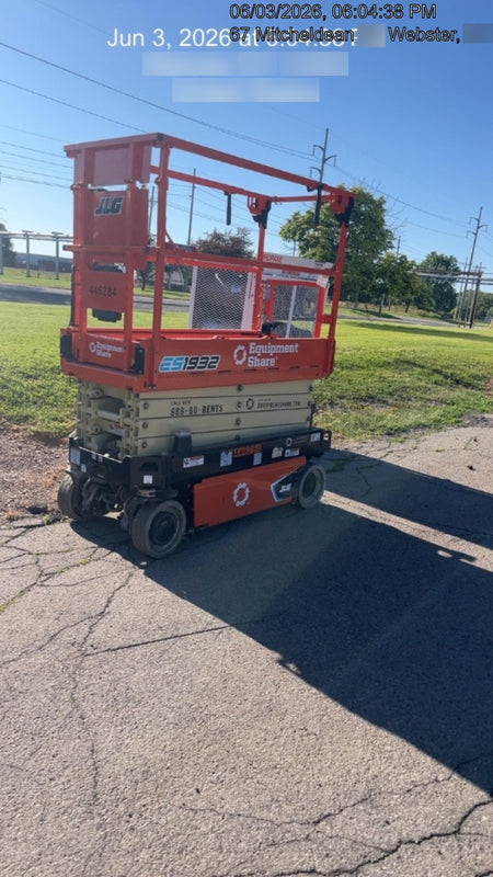 2024 JLG ES1932