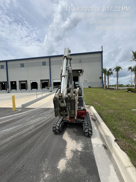 2022 TAKEUCHI TB20e