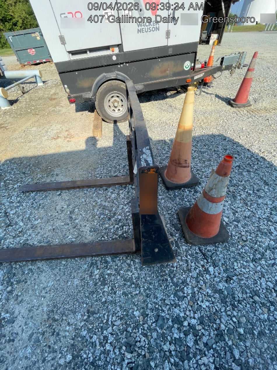 2022 ARROW MATERIAL HANDLING 60" Pallet Forks - Arrow