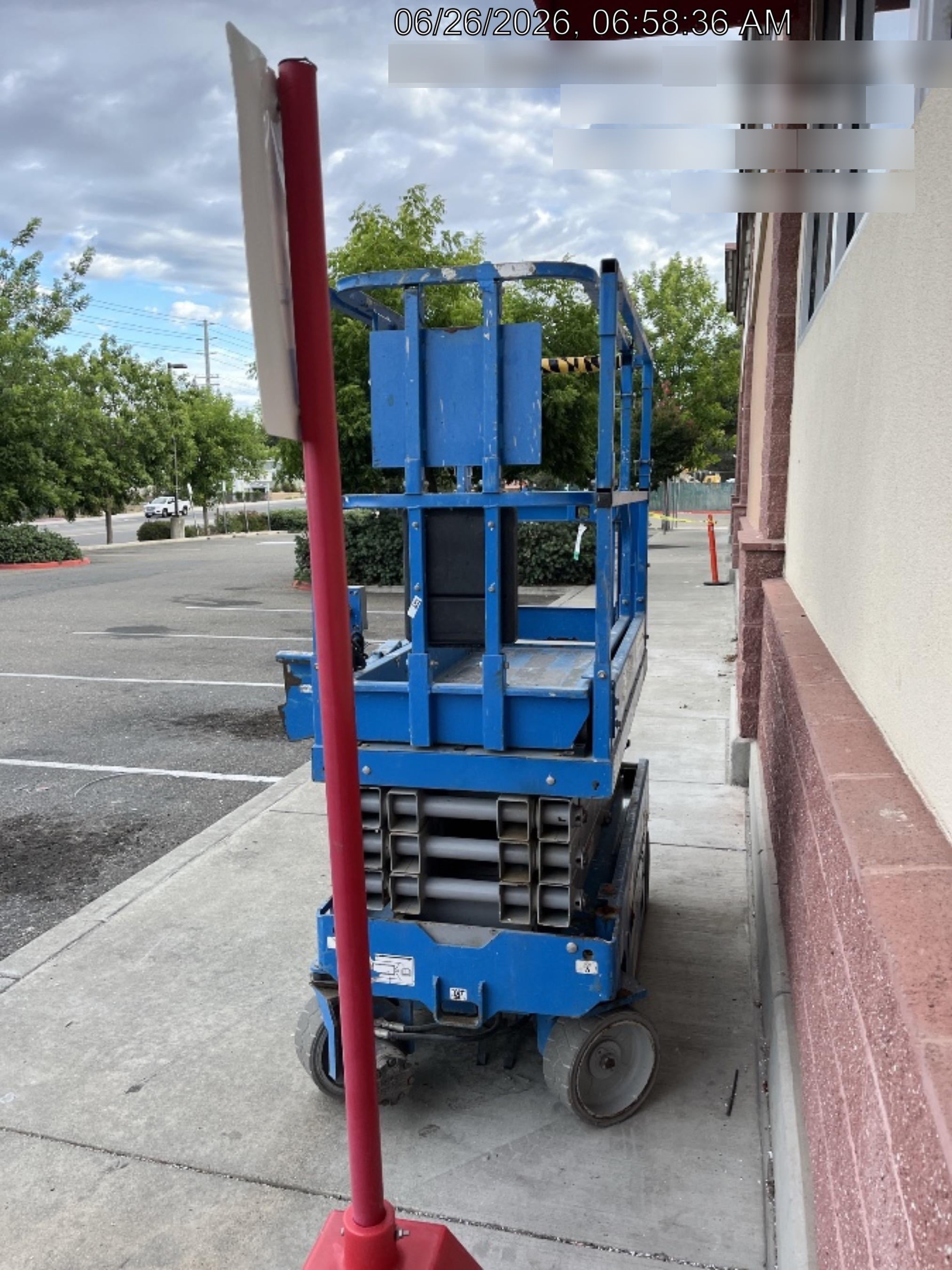 2020 Genie GS-1930 Solid Non Marking Tires, Beacon, Folding rails with half height swing gate, 800W Inverter