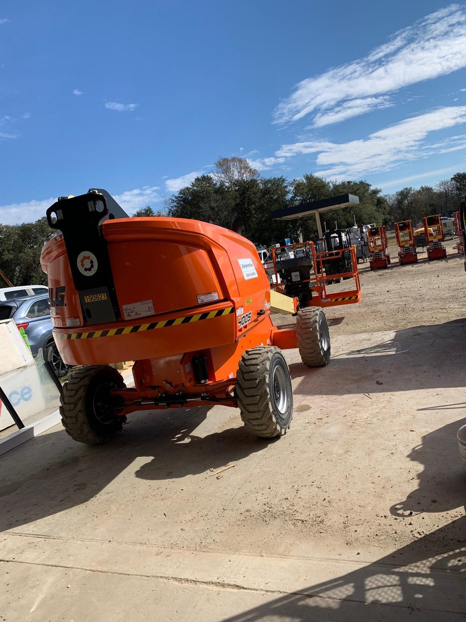 2021 JLG 400S